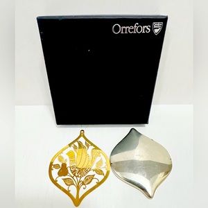 - Orrefors gold Dove Christmas Ornament by Erika Lagerbielke